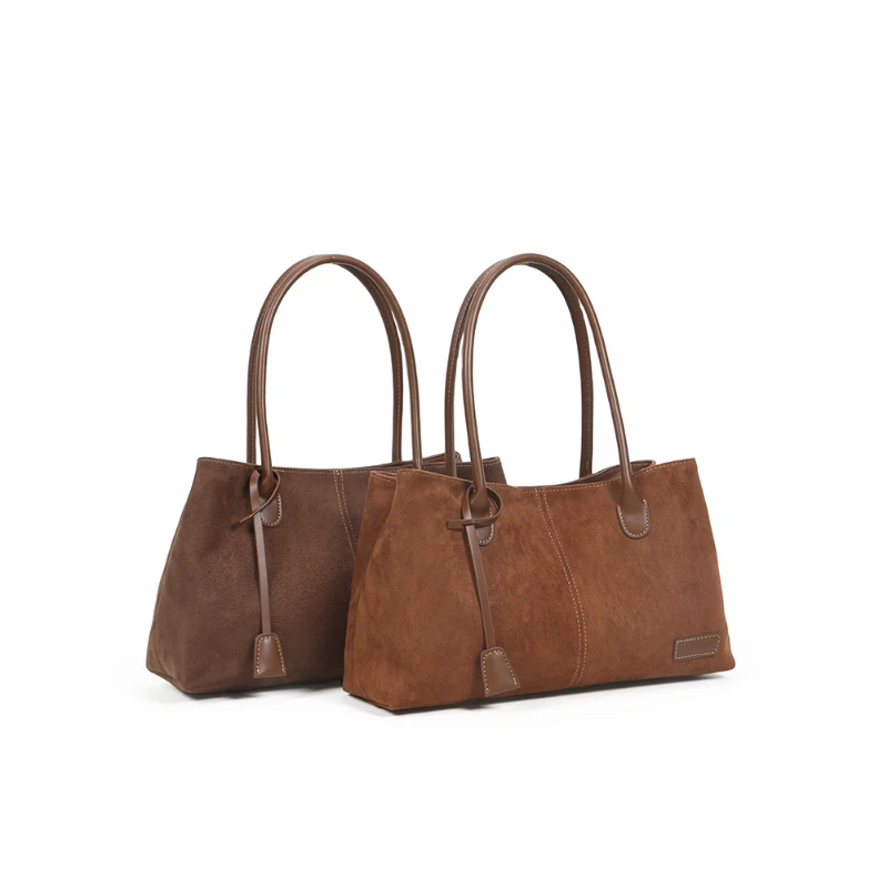 Проста дизайнерска чанта за рамо